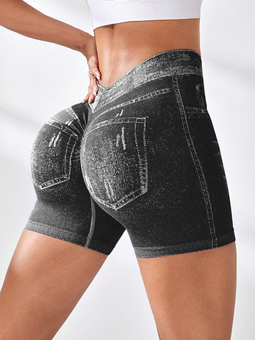 Seamless Denim-Look Yoga Shorts – Back V-Waist Hip-Lifting