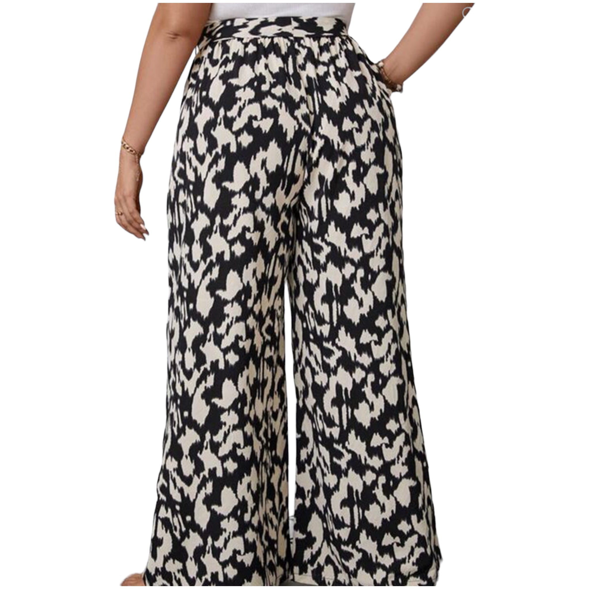 Womens Plus Black and White Wide Leg Belt Pant
