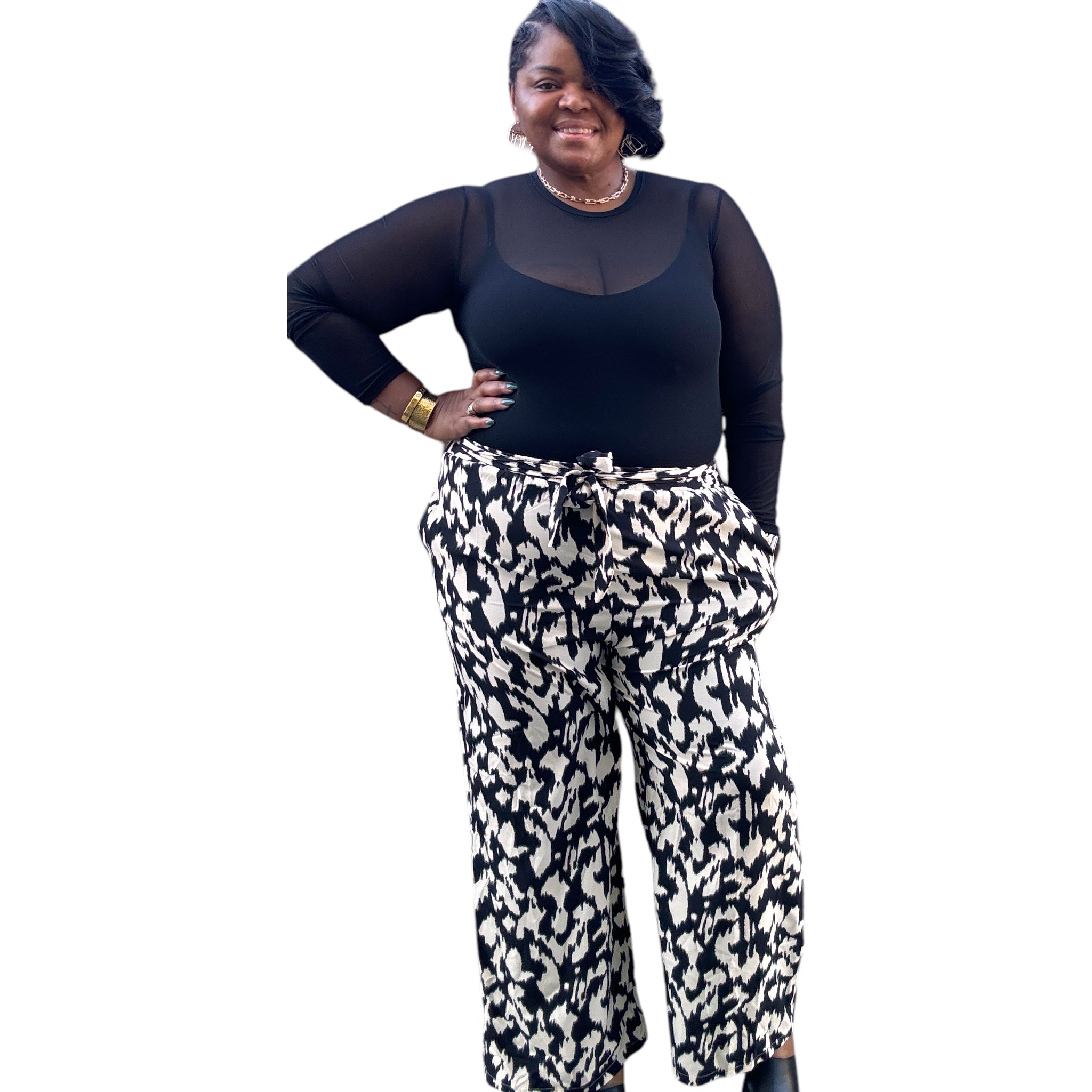 Womens Plus Black and White Wide Leg Belt Pant