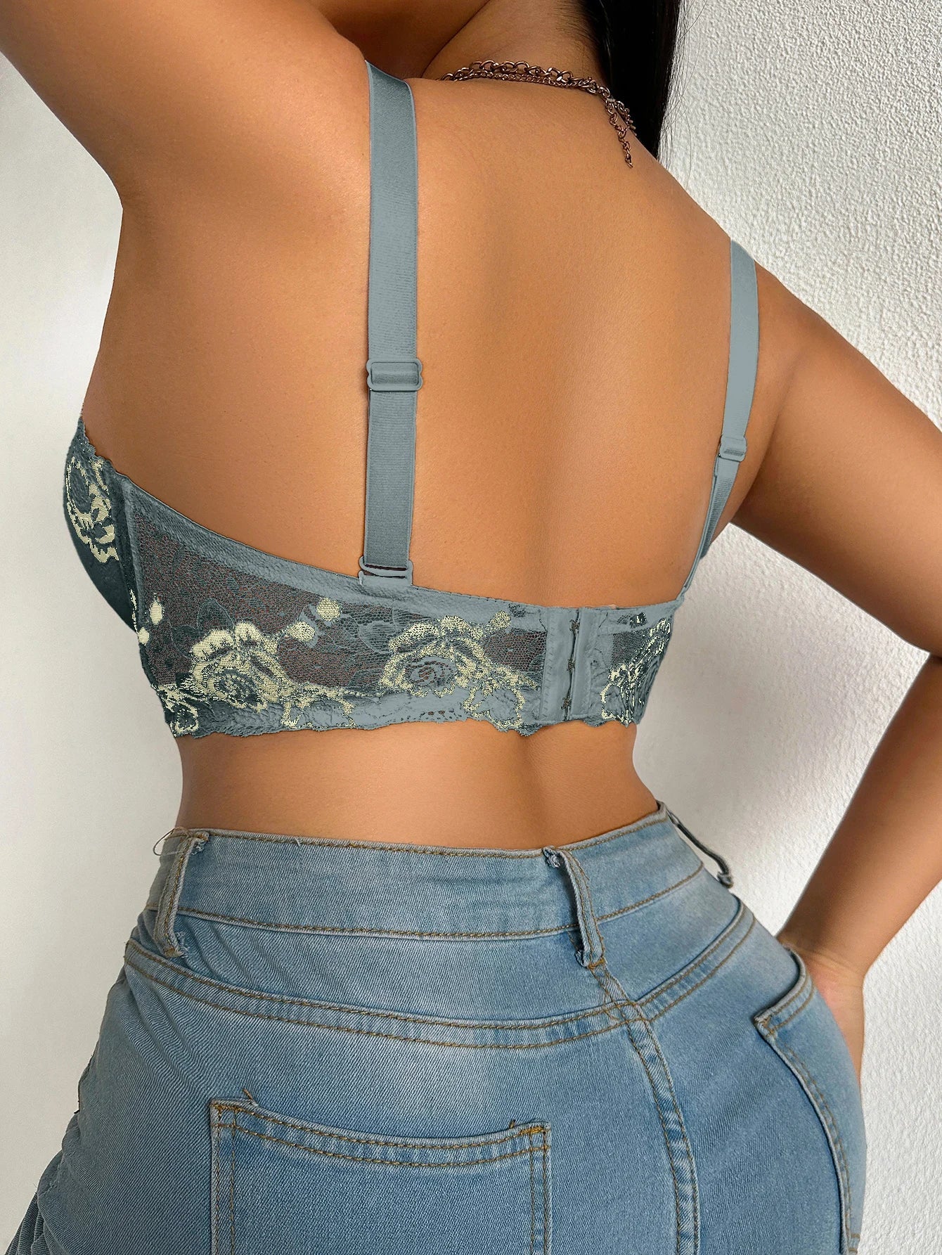 Daily Wide Strap Plus Size Women Bra Lace & Embroidery Push up Bra Comfort Thin Cup Underwire Support Lingerie Bra