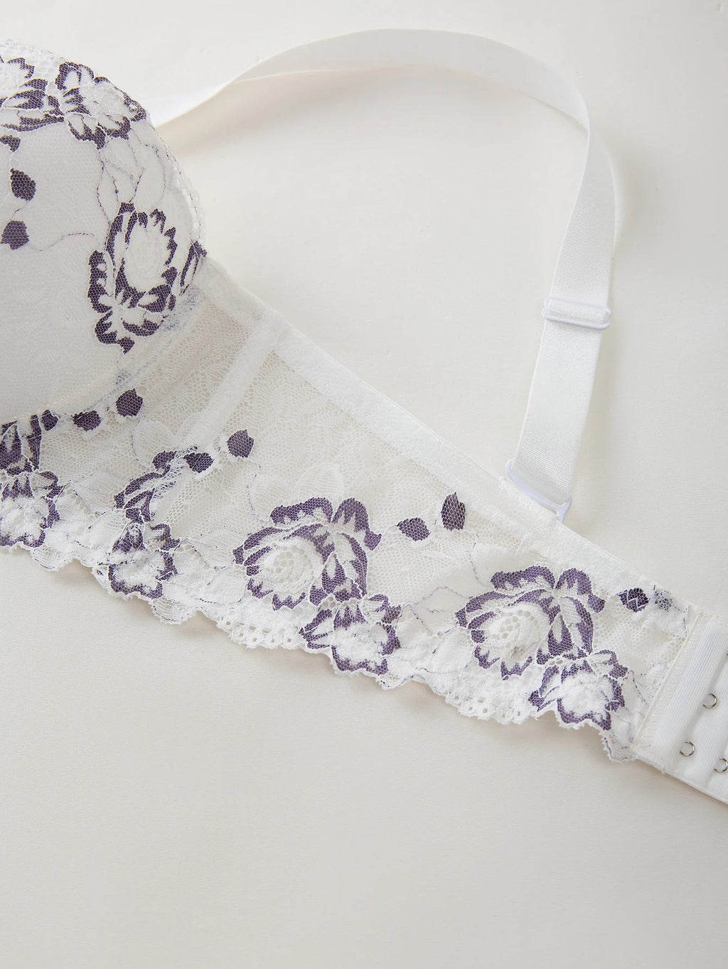 Daily Wide Strap Plus Size Women Bra Lace & Embroidery Push up Bra Comfort Thin Cup Underwire Support Lingerie Bra