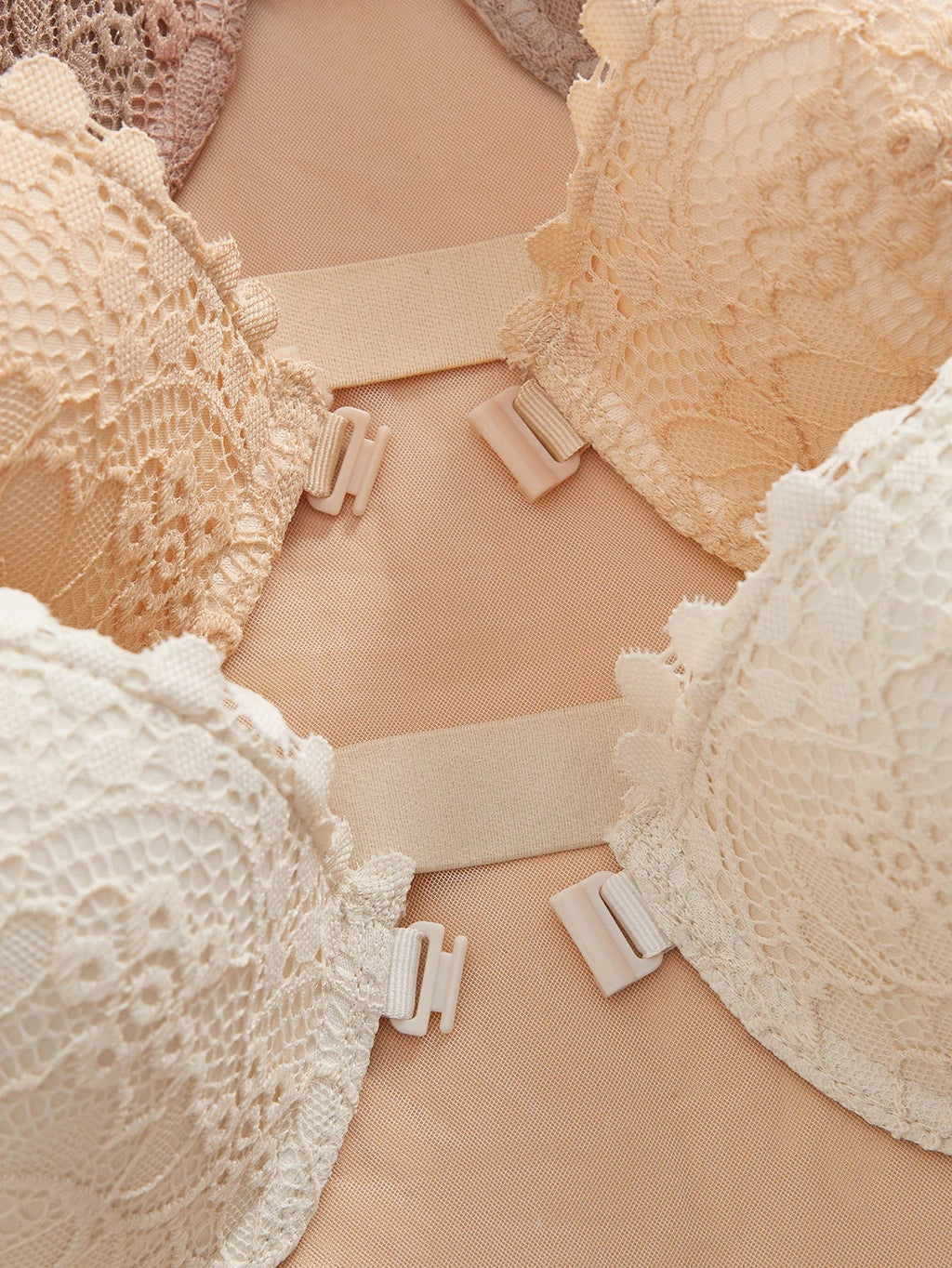 3Pcs Thin Cup Strapless Women's Sexy Bras Lace Trim Patchwork Pattern Front Clasp Push up Bra Comfortable Half-Cup Women's Bra
