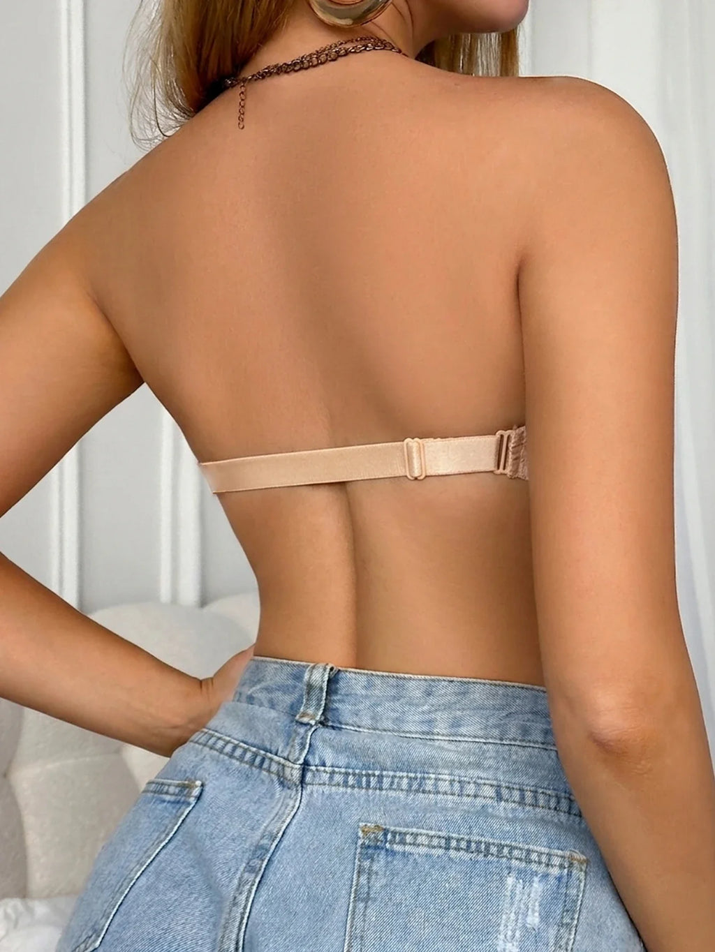 Sexy Women's Strapless Bra Front Buckle Push-Up Sexy Bras Lace Cup Surface and Underwire Bra Fashion Lingerie