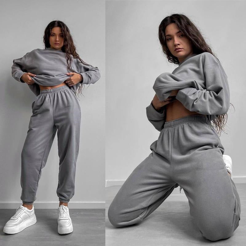 Women's Crewneck Sweatshirt & Jogger Pants Two-Piece Set – Loose Fit
