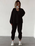 Women's Crewneck Sweatshirt & Jogger Pants Two-Piece Set – Loose Fit