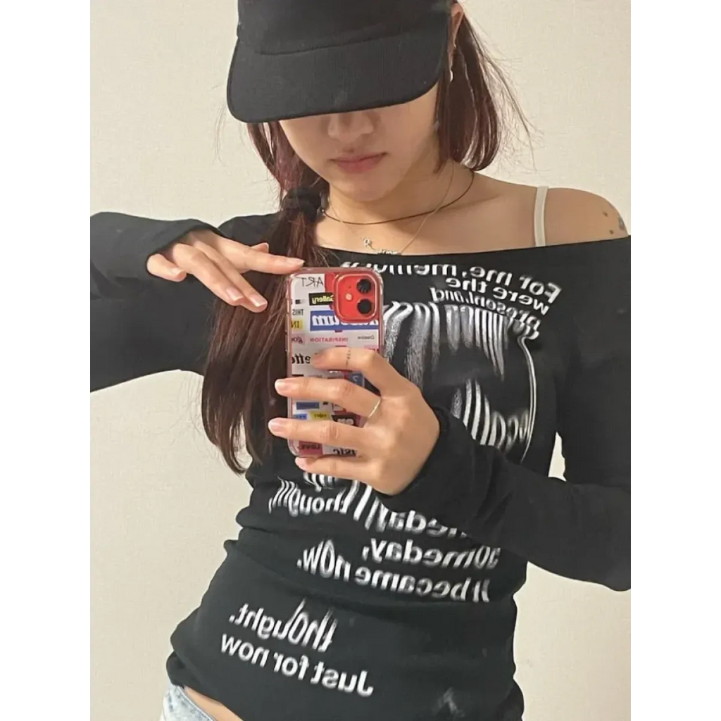 Graffiti Letter Print Crop Top: Y2K Aesthetic