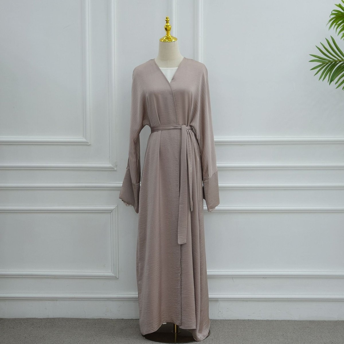 Lace Cuff Crinkle Open Abaya(MOA328)