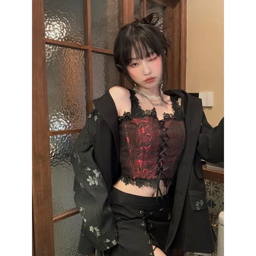 Gothic Lace-Up Crop Top – Sleeveless Vintage Design